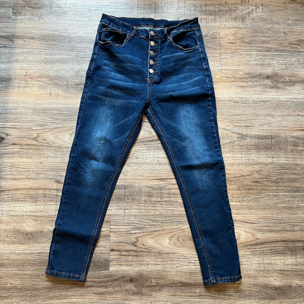 High rise button up skinny jeans.